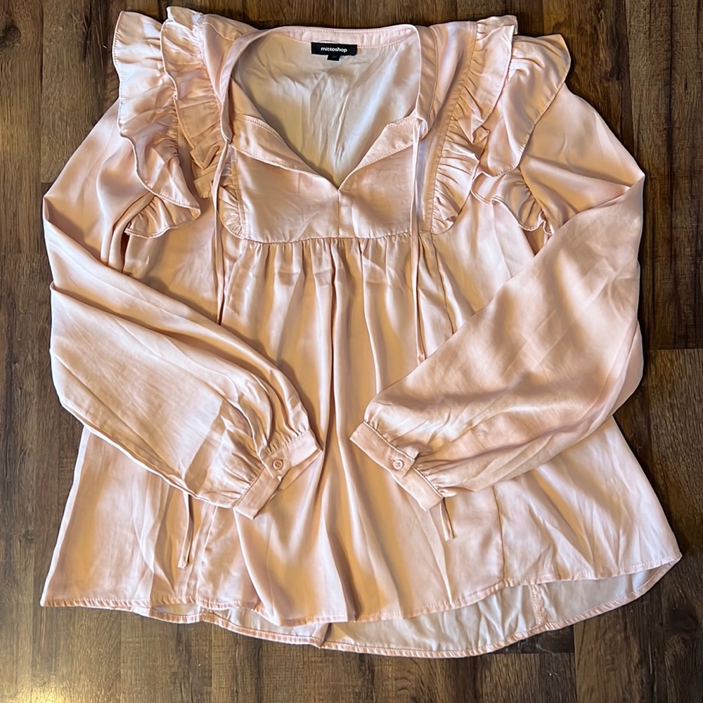 ❤️ 5/$25 ❤️ Mittoshop silky blouse- Size Large